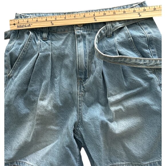 Stranger Things ASO Max Mayfield High Waisted Paper Bag Mom Jean Shorts Sz 7/28 - Picture 3 of 9